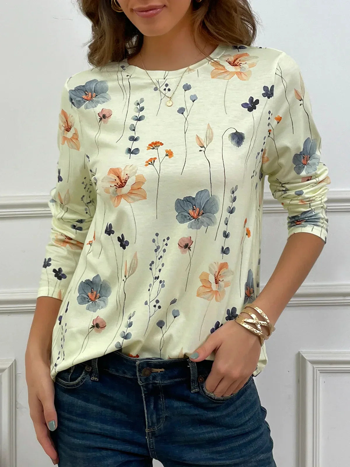Women's crew neck shirt
