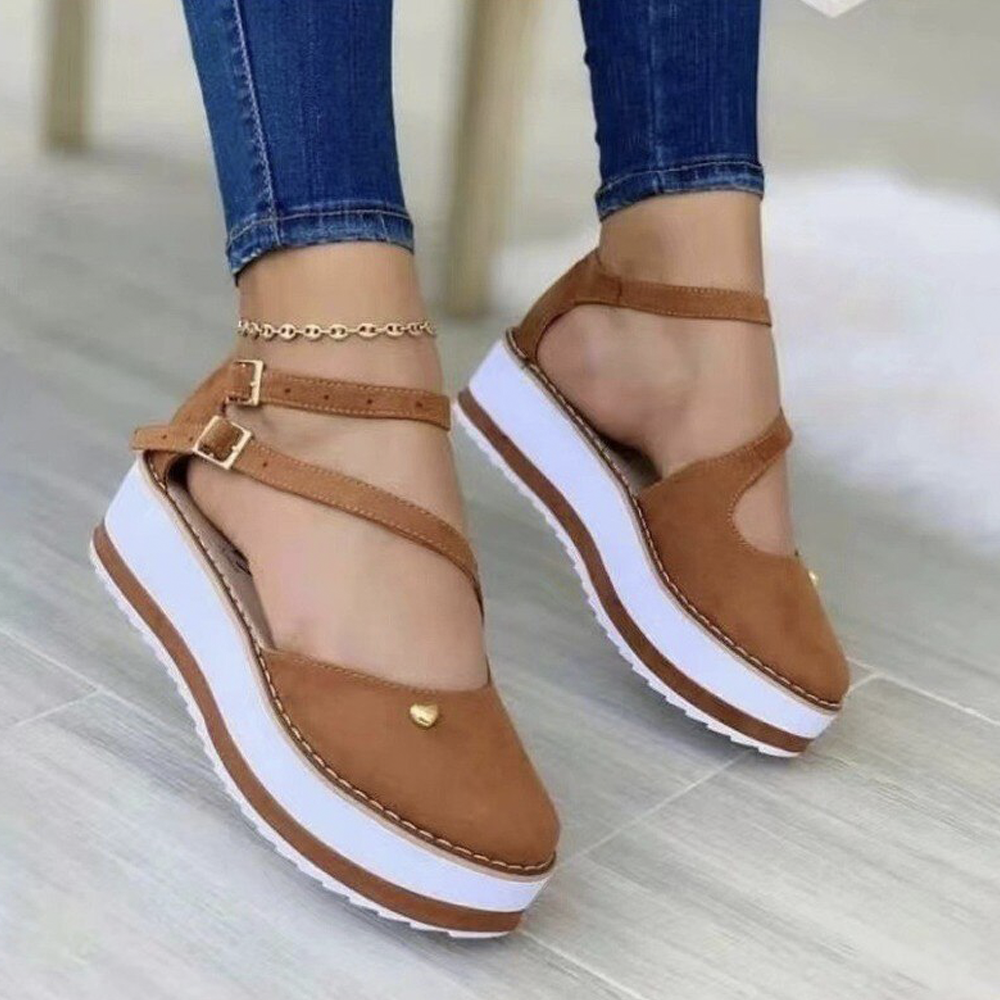 LP | wedge sandals-chic