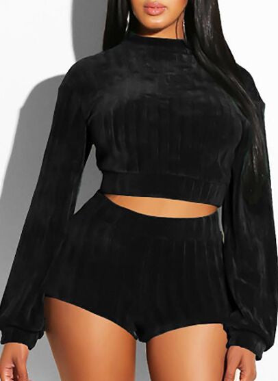 LP | Elegant and casual winter shorts