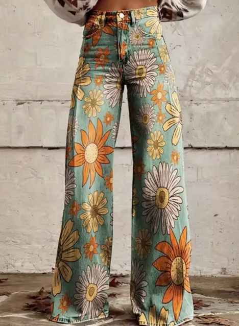Wide pants with colorful print