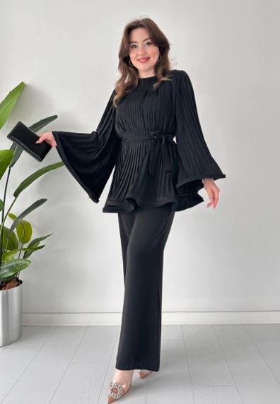 Antonia - Pleated and flared top and pants