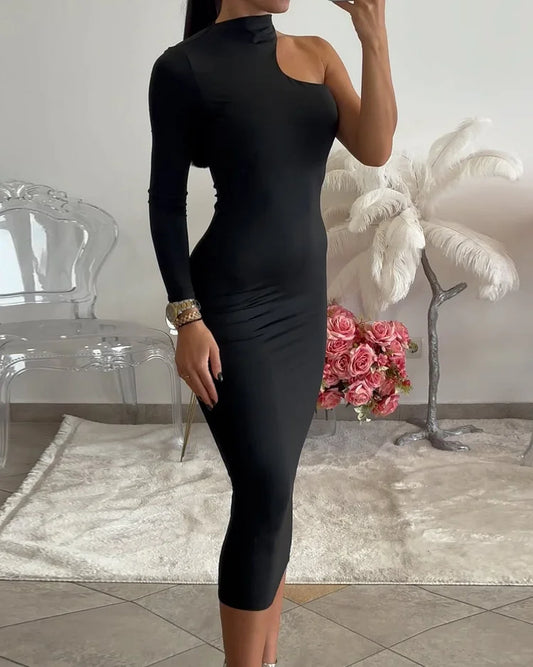 Plain dress with one shoulder for a modern look