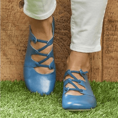 LP | Casual chic ballet flats with strap
