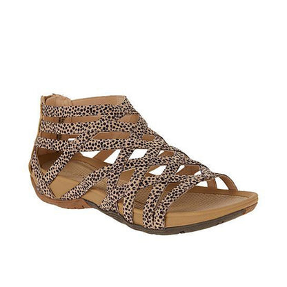 LP | Heidi Roman sandals for fashionable summer looks