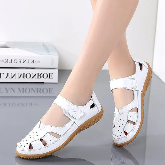 LP | Modern-and-comfortable sandals with closed toe