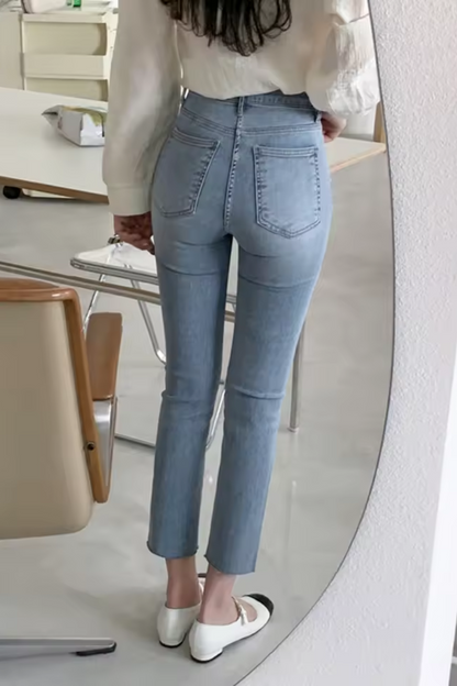Lila | Women's Light Blue Straight-Leg Jeans
