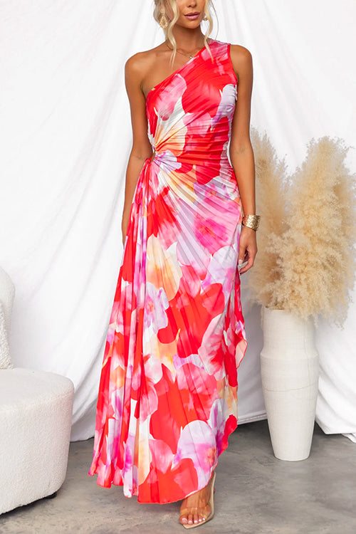 Summer dress with pleats