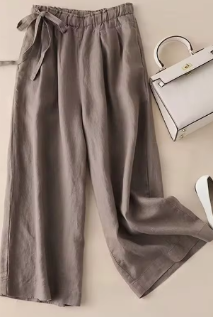 Straight-cut pants with khaki bow and high elastic waist