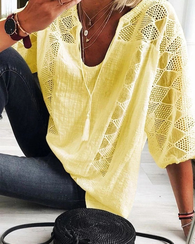 LP | Elegant top with U-neck and lace