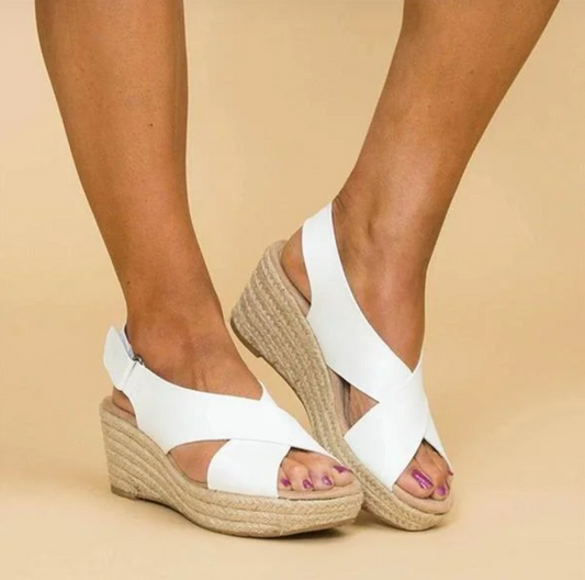 LP | Cool and fashionable sandals