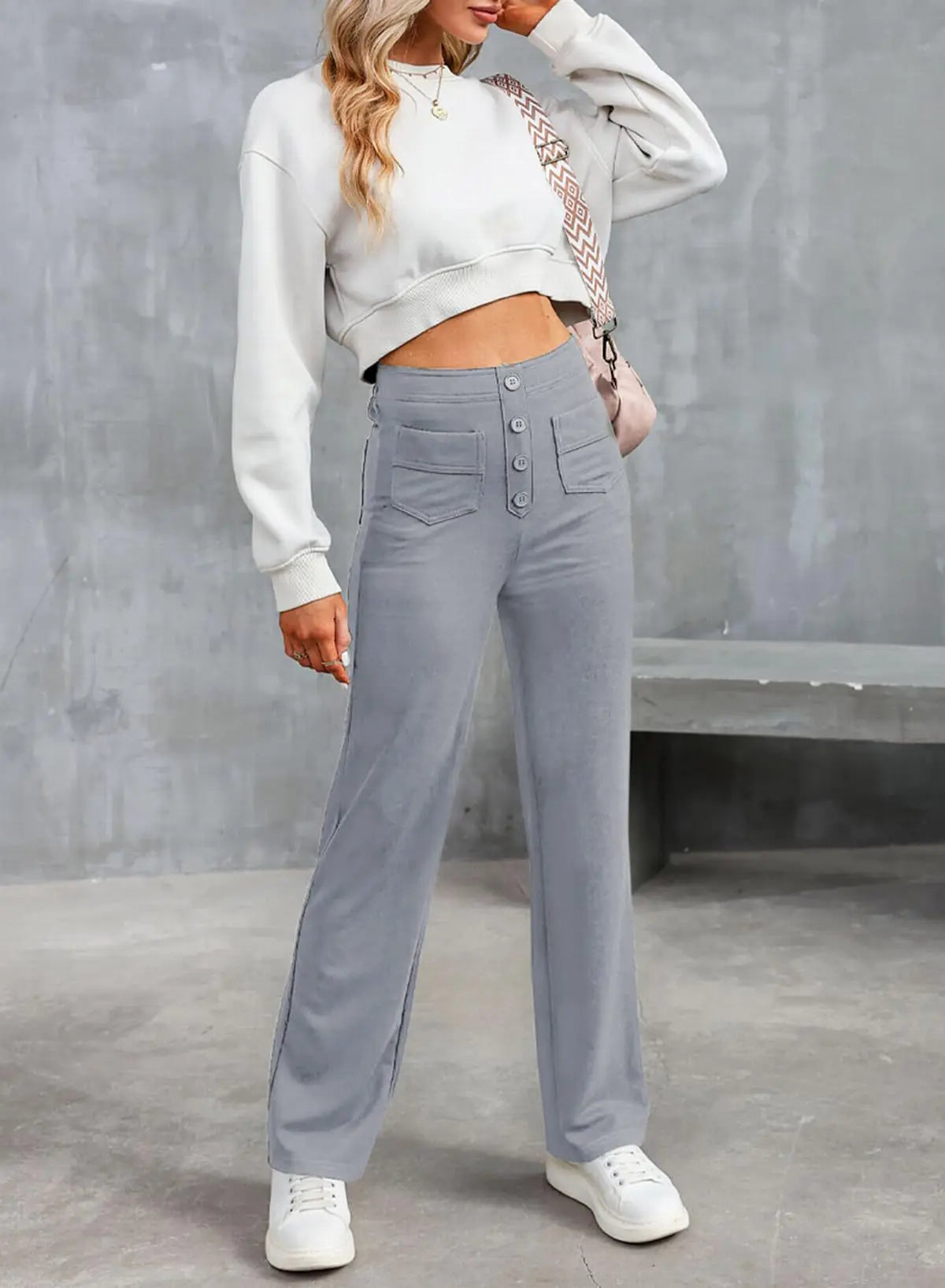 Classic and elegant summer pants