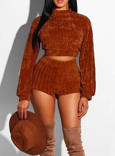 LP | Elegant and casual winter shorts