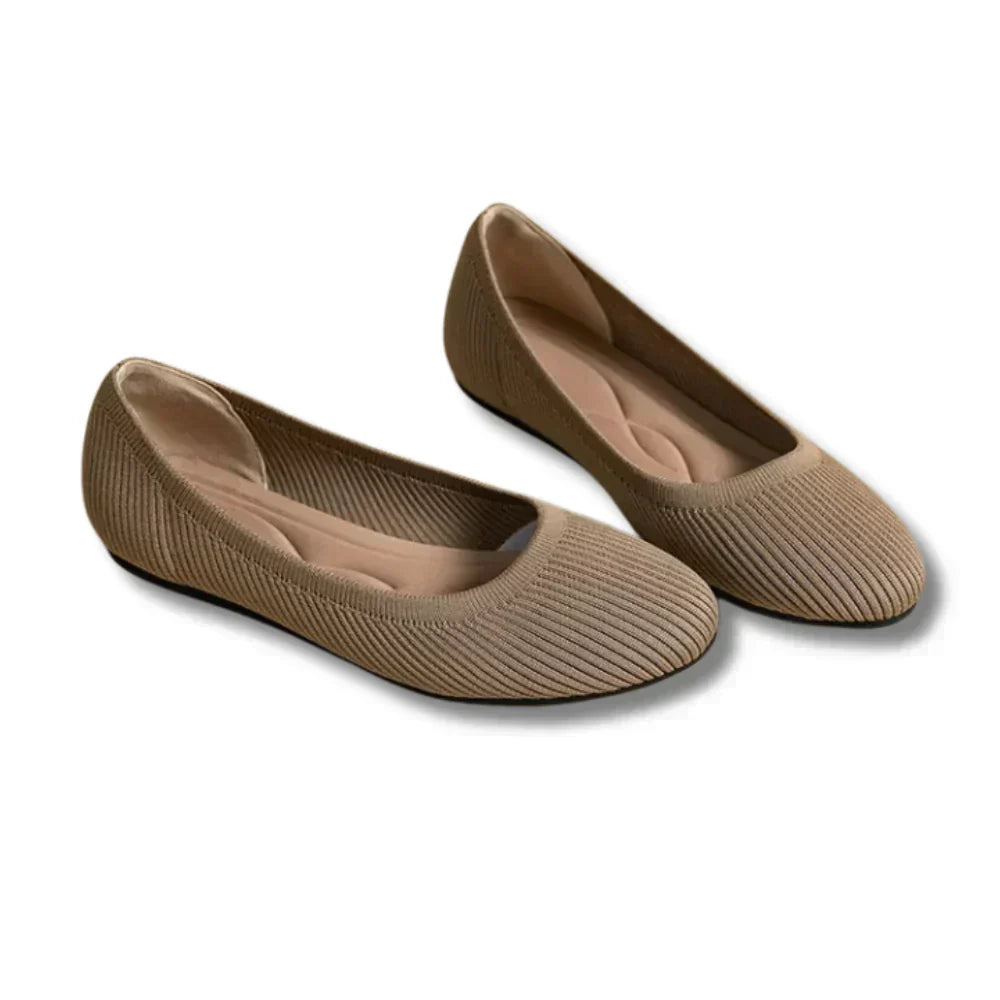 LP | Generic, relaxed and timeless sandals