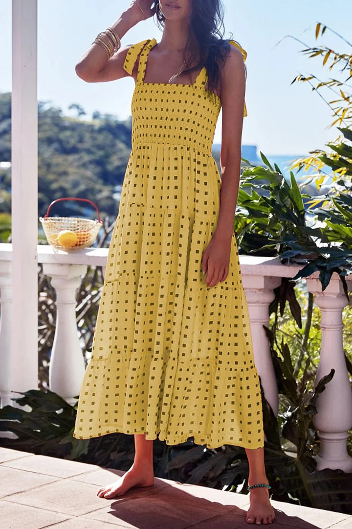 LP | Printed dresses with thin straps and urban fashion patches.