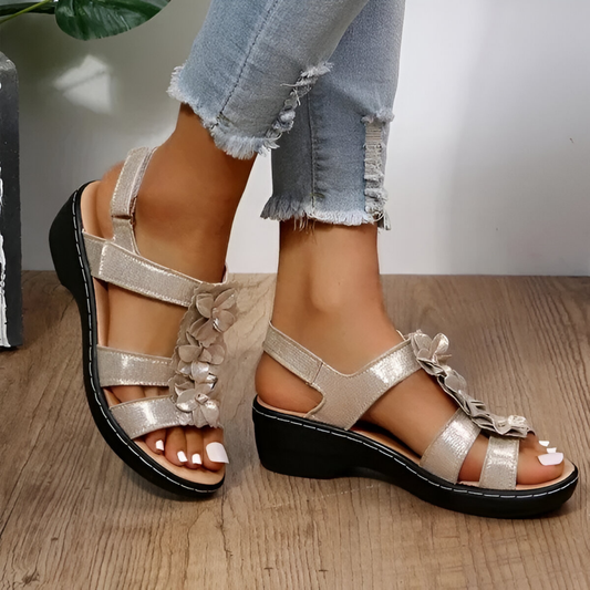 Penelope® | Sandals with wedge heel, retro charm and orthopedic support