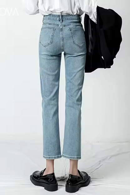 Clara | Women's Vintage Mid-Waist Jeans