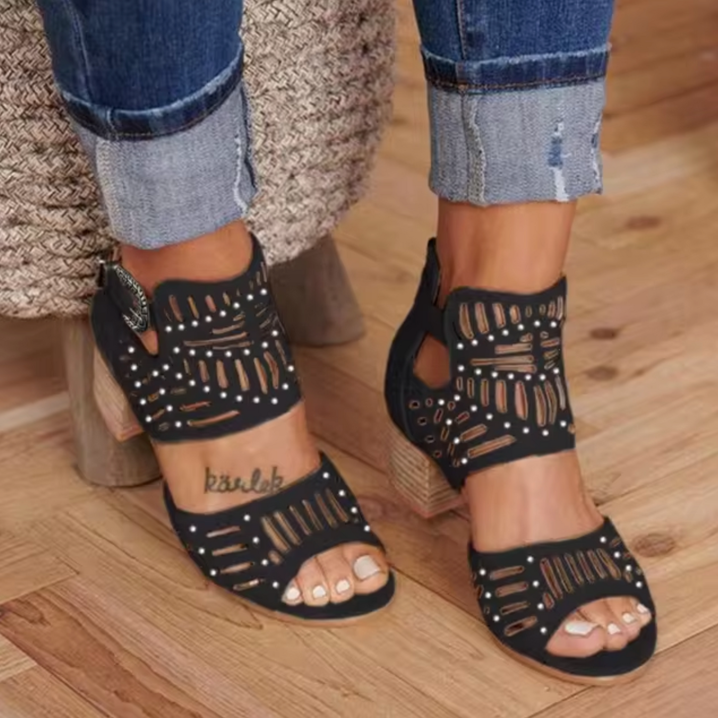 LP | Sandals with heel and hem-to-heel