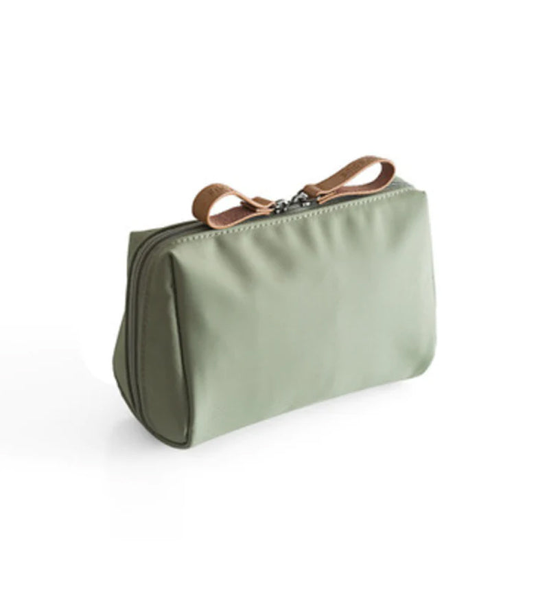 Women's travel make-up bag