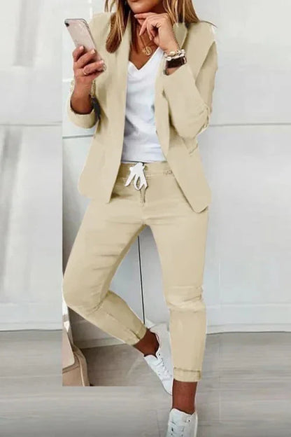 Long-sleeved blazer and pants
