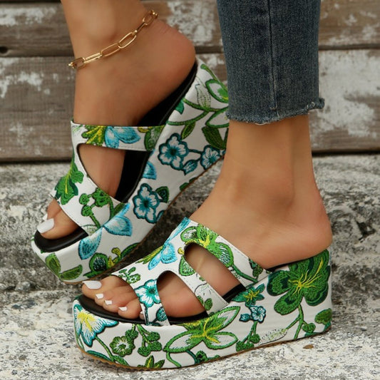 LP | Relaxed, lightweight sandals