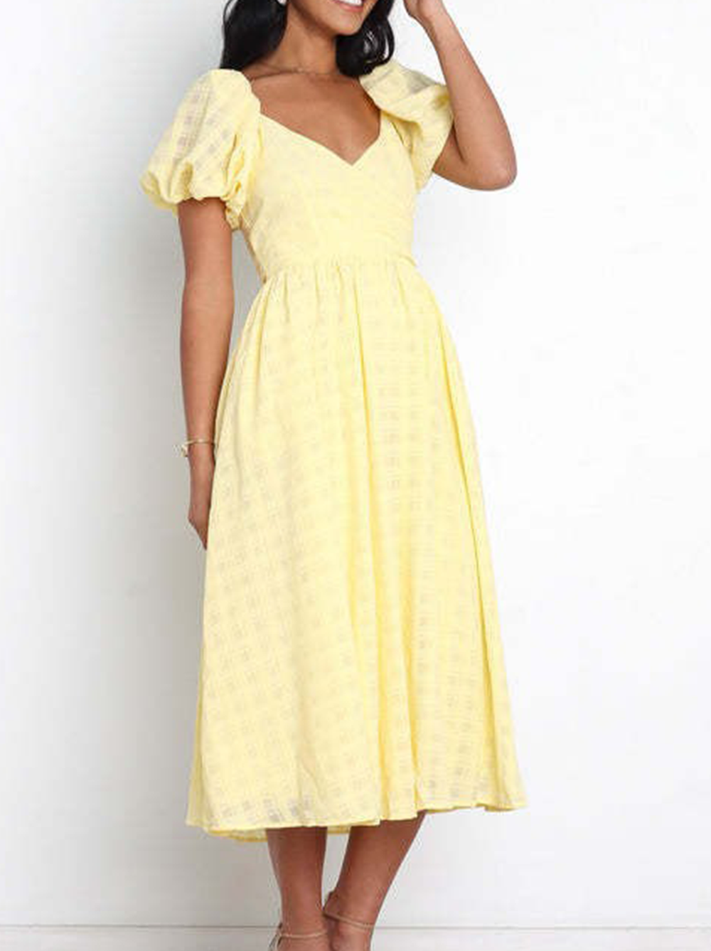 LP | Dresses with pastel colored skirt, square neckline and slit seam in very trendy solid color