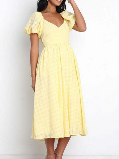 LP | Dresses with pastel colored skirt, square neckline and slit seam in very trendy solid color