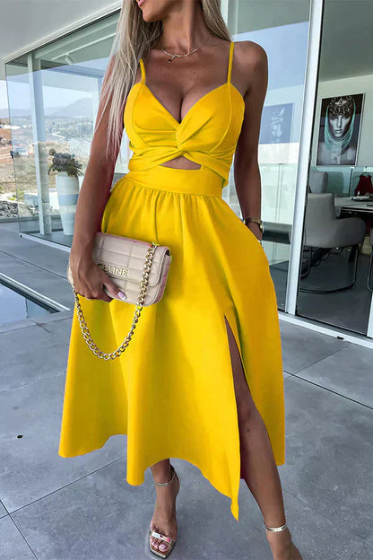 LP | Elegant midi dress with slit and neckline