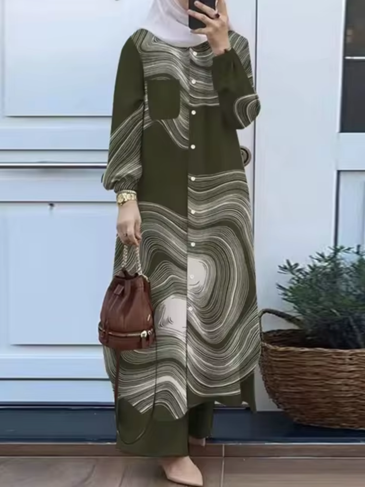 LP | Fashionable two-piece set consisting of pants and dress