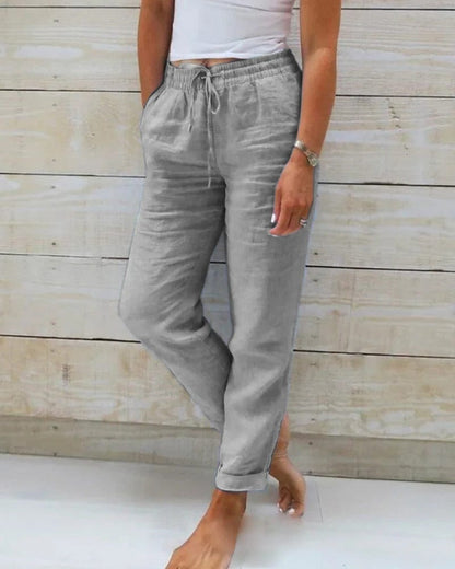 Fashionable pants for women