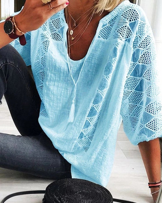 LP | Elegant top with U-neck and lace