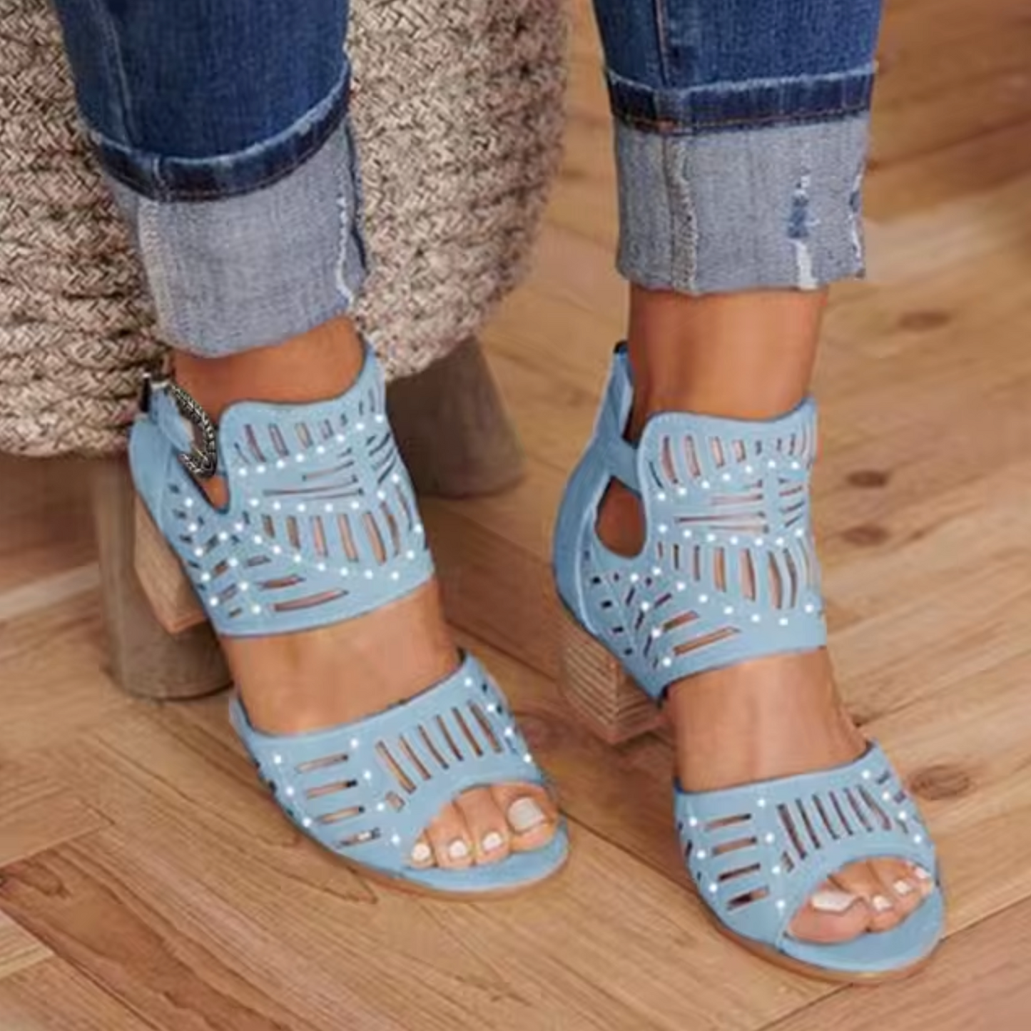 LP | Sandals with heel and hem-to-heel