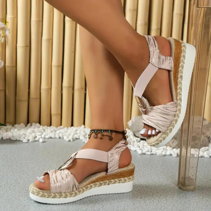 ASTRID | Versatile and elegant sandals
