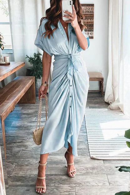 LP | Beautiful satin dress with buttons and veil