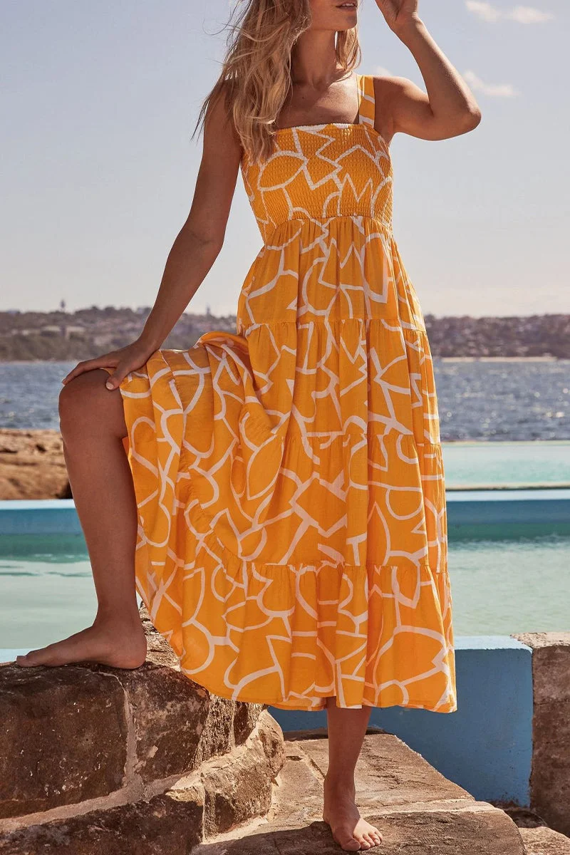 LP | Printed dresses with thin straps and urban fashion patches.