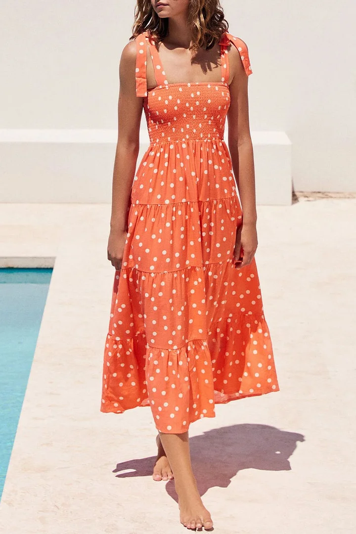 LP | Printed dresses with thin straps and urban fashion patches.