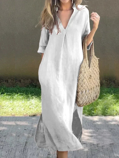 LP | Simple linen dress with V-neck and breast pocket.