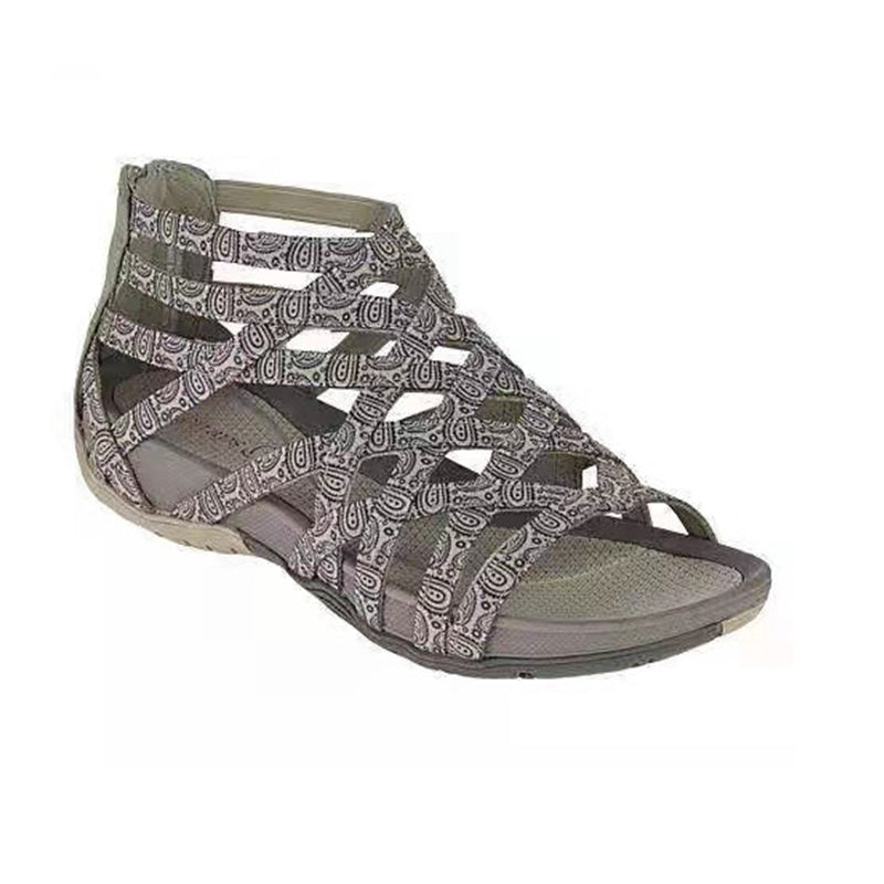 LP | Heidi Roman sandals for fashionable summer looks