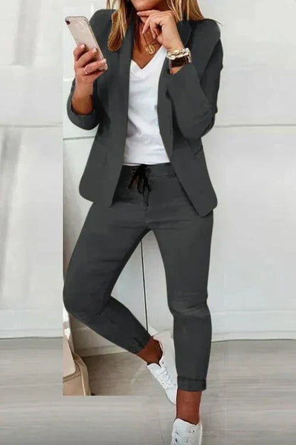 Long-sleeved blazer and pants