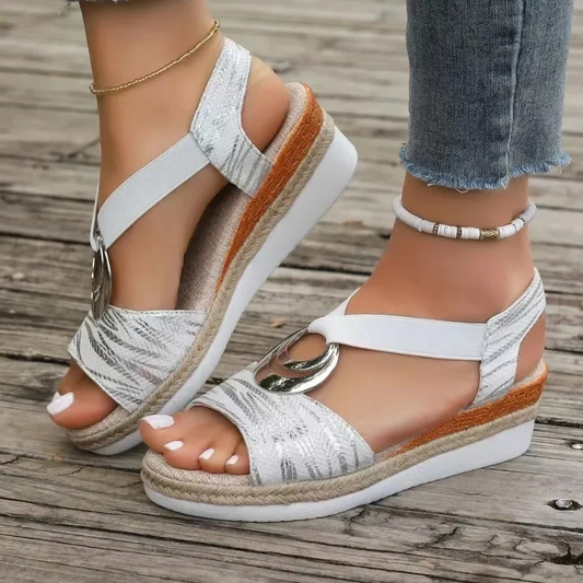 ASTRID | Versatile and elegant sandals