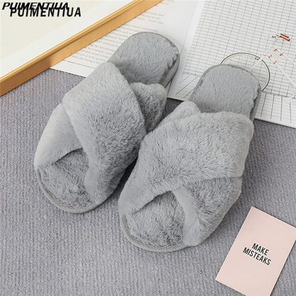 Fluffy slippers for women