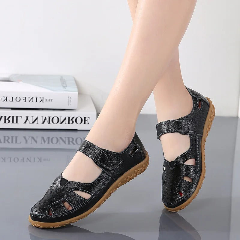 LP | Modern-and-comfortable sandals with closed toe