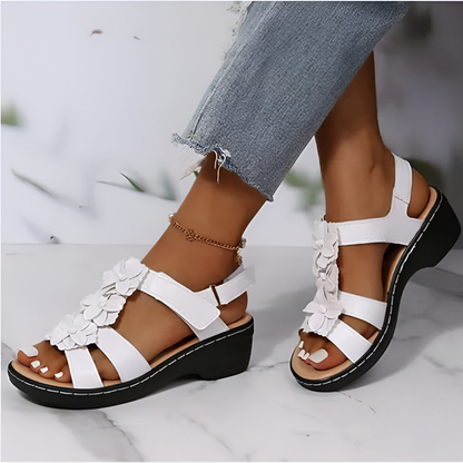 LP | Wedge sandals, retro charm and orthopedic support