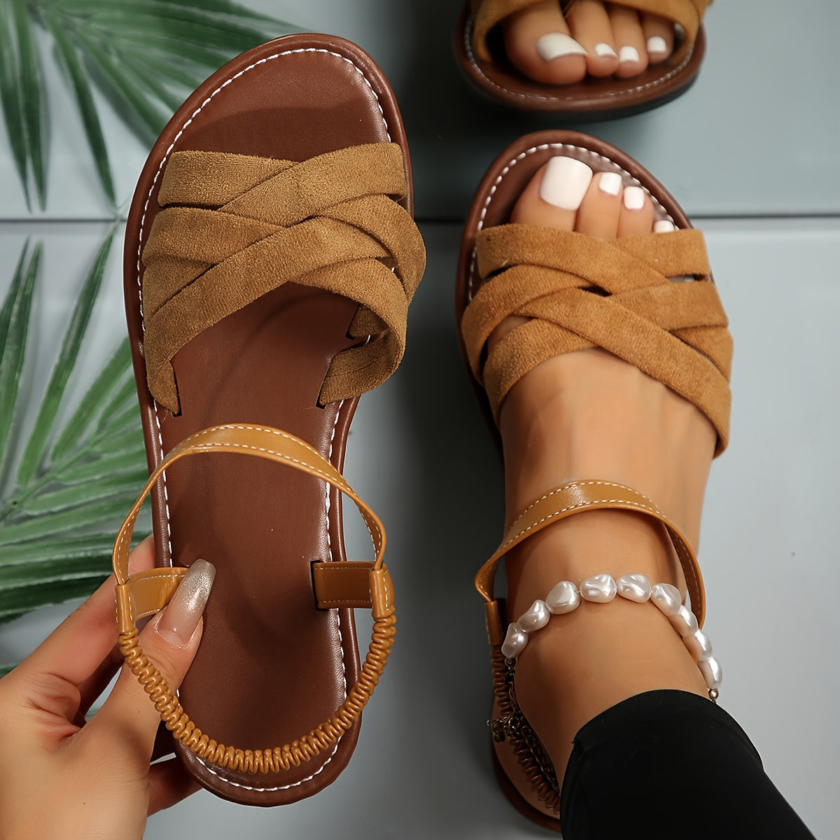 Cm | Fashionable and effortless sandals