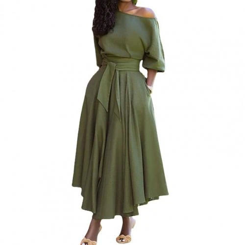 LP | Elegant dress with slit