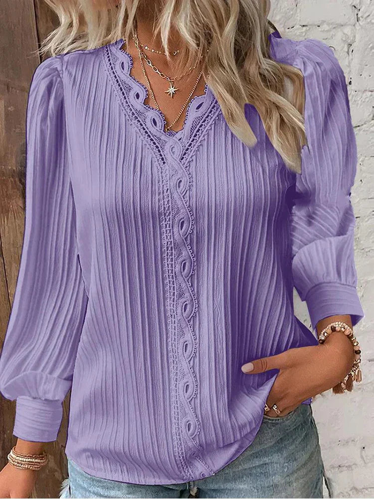 LP | Lightweight blouse with lace details