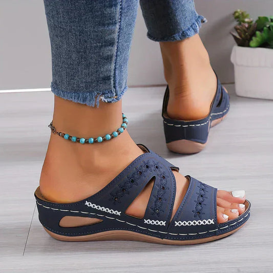 LP | Chic and relaxed sandals in general
