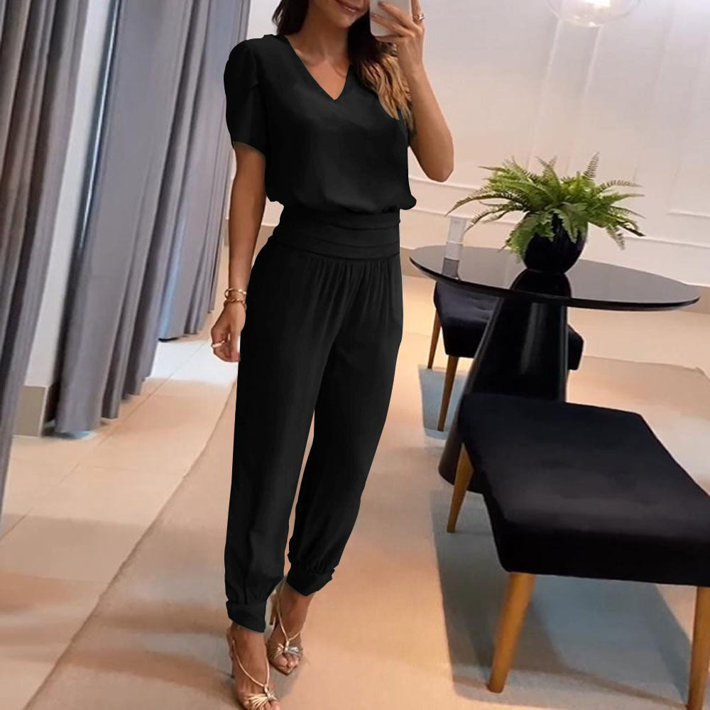Blouse and pants as a set