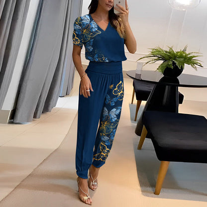 Blouse and pants as a set