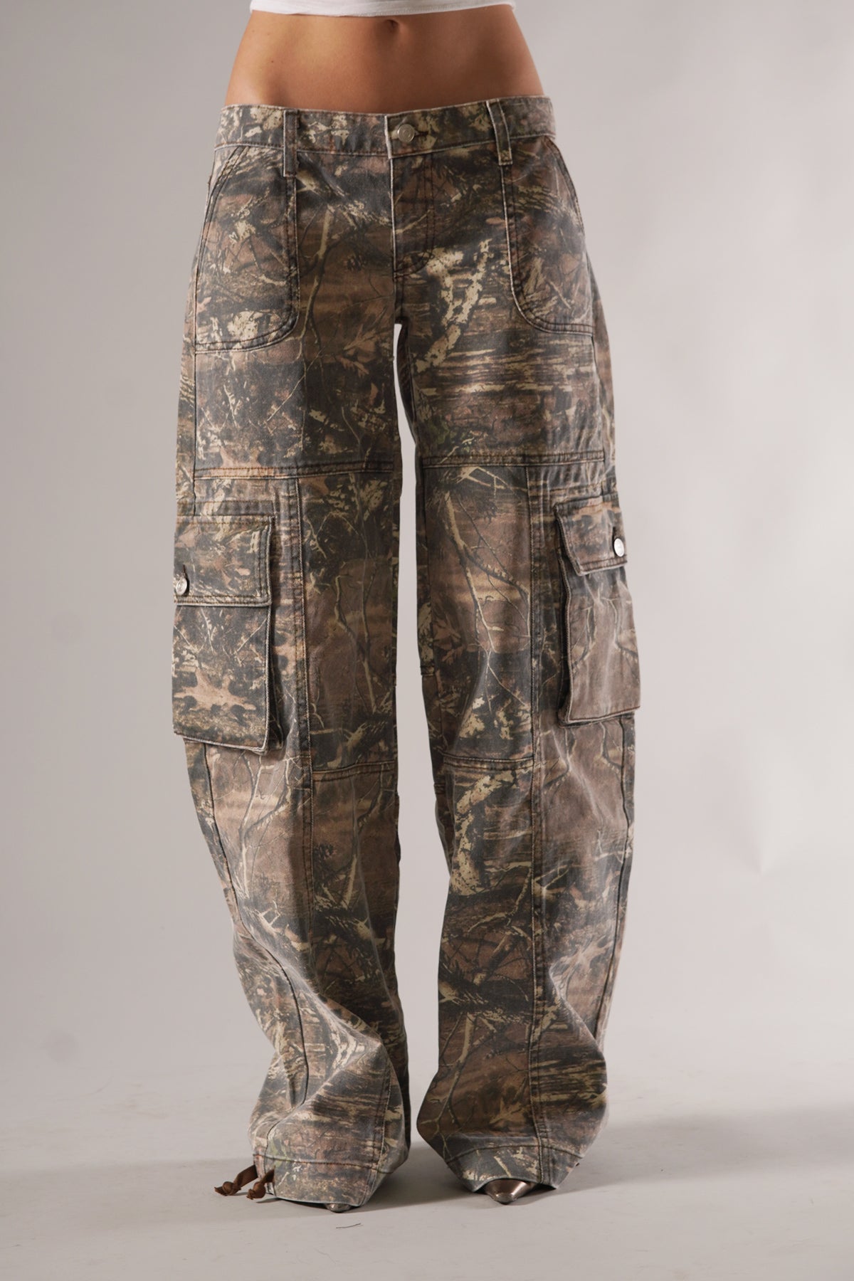 Camouflage cargo pants for ladies