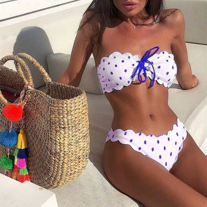 Loes - Polka dot bikini